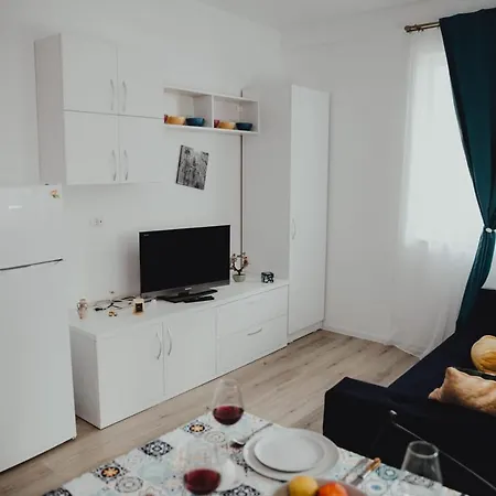Jacob'S By Mamaia Nord Apartment
